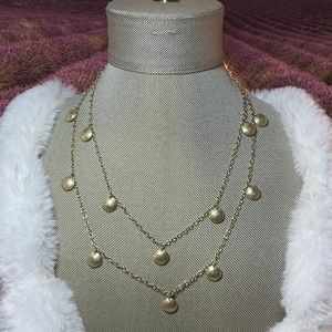 Gold plated 18 inch necklace with gold discs.
